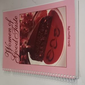 women of good taste Beta Sigma phi cookbook 1st Edition 1998  VTG